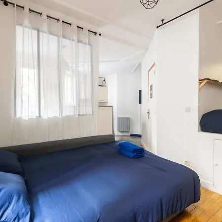 Studio Republique Jemmapes Free Netflix Apartment *