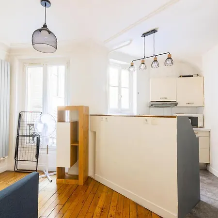 Studio Republique Jemmapes Free Netflix Apartment *