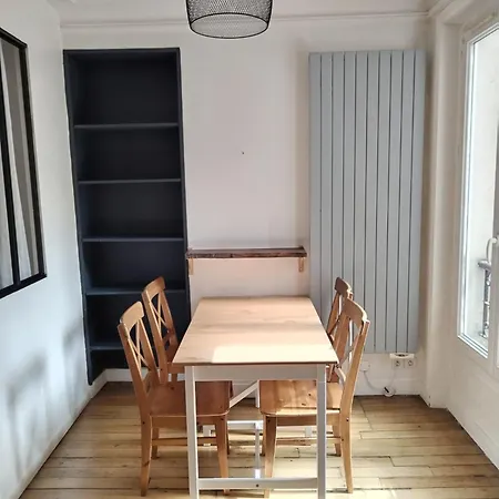 Studio Republique Jemmapes Free Netflix Apartment